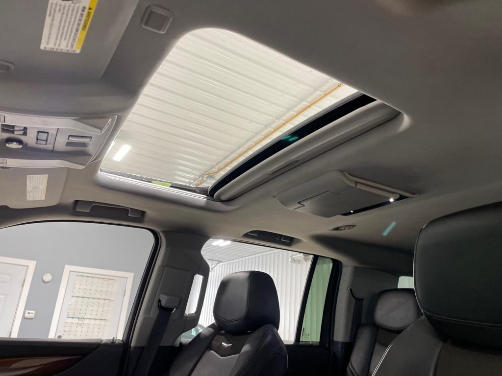 Cadillac Escalade  2016
