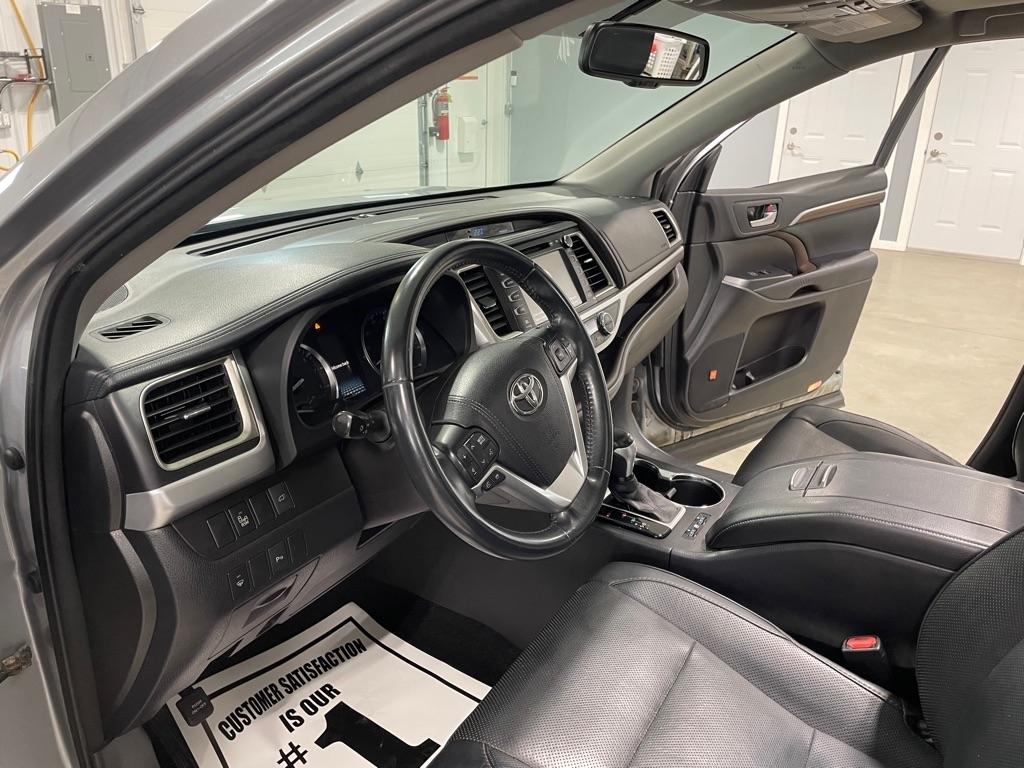 Toyota Highlander  2016