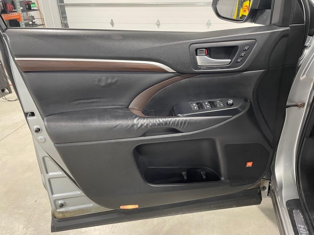 Toyota Highlander  2016