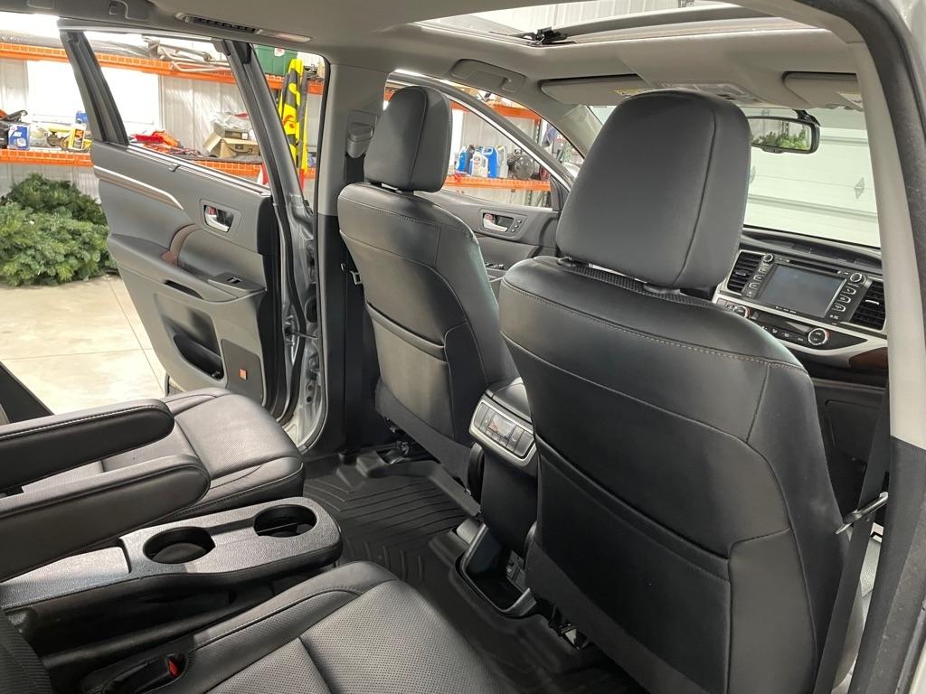 Toyota Highlander  2016