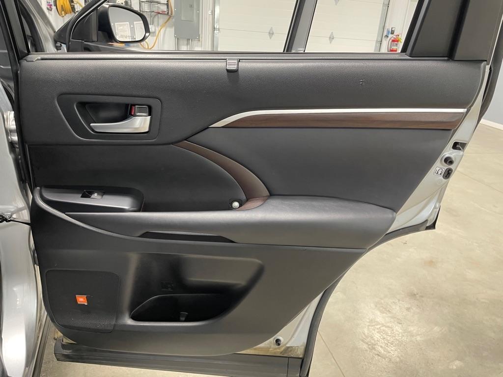 Toyota Highlander  2016