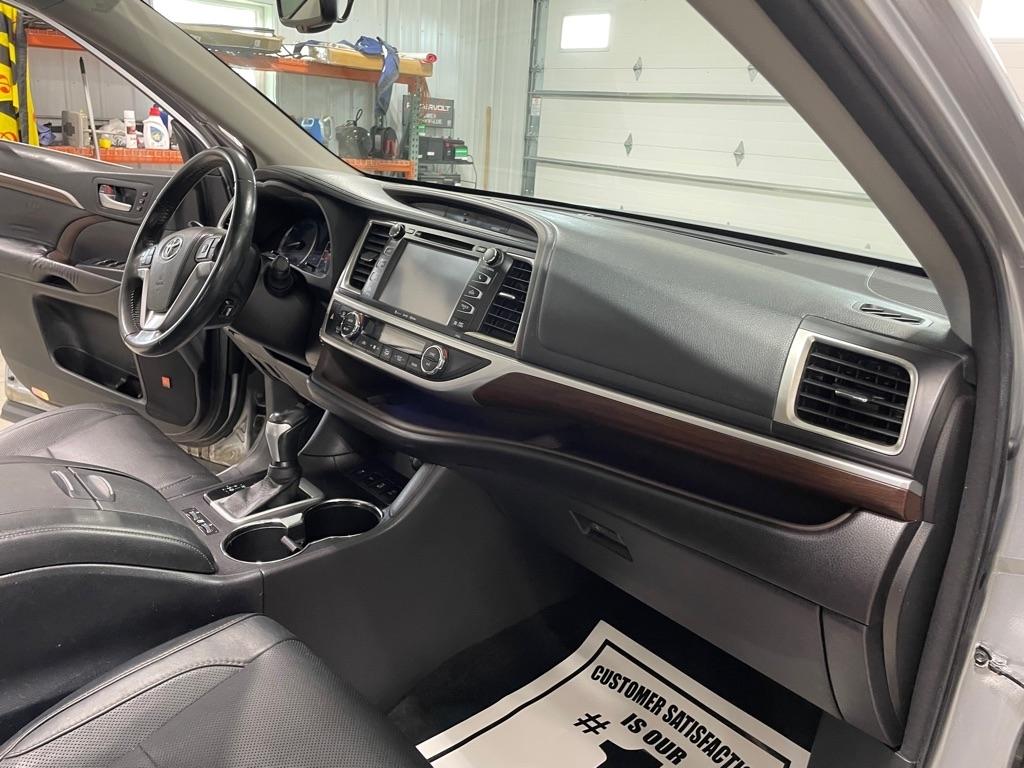 Toyota Highlander  2016