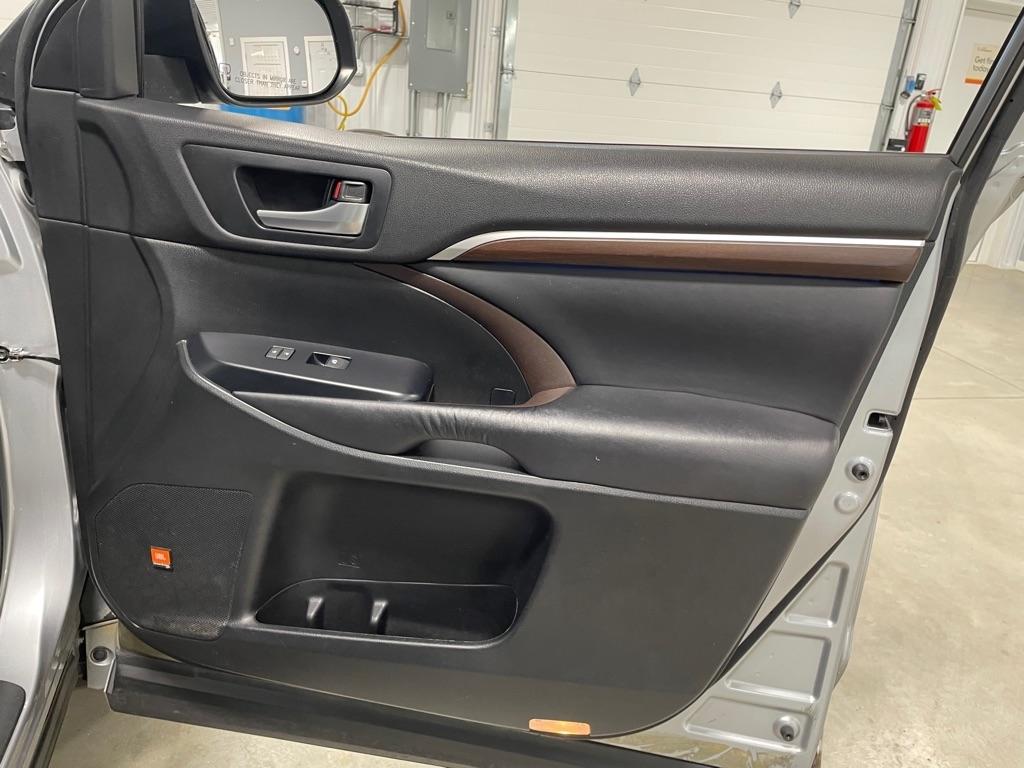 Toyota Highlander  2016