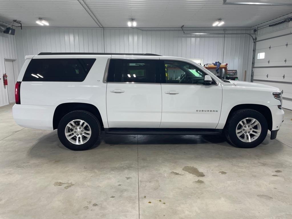 Chevrolet Suburban  2018