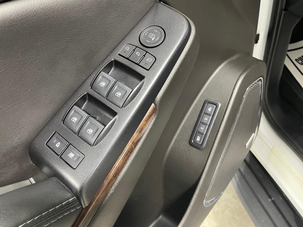 Chevrolet Suburban  2018