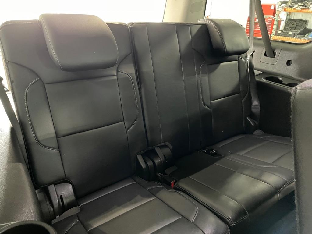 Chevrolet Suburban  2018