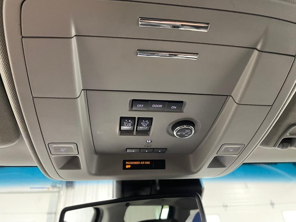 Chevrolet Suburban  2018