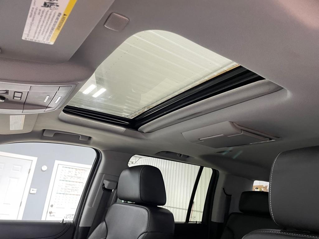 Chevrolet Suburban  2018