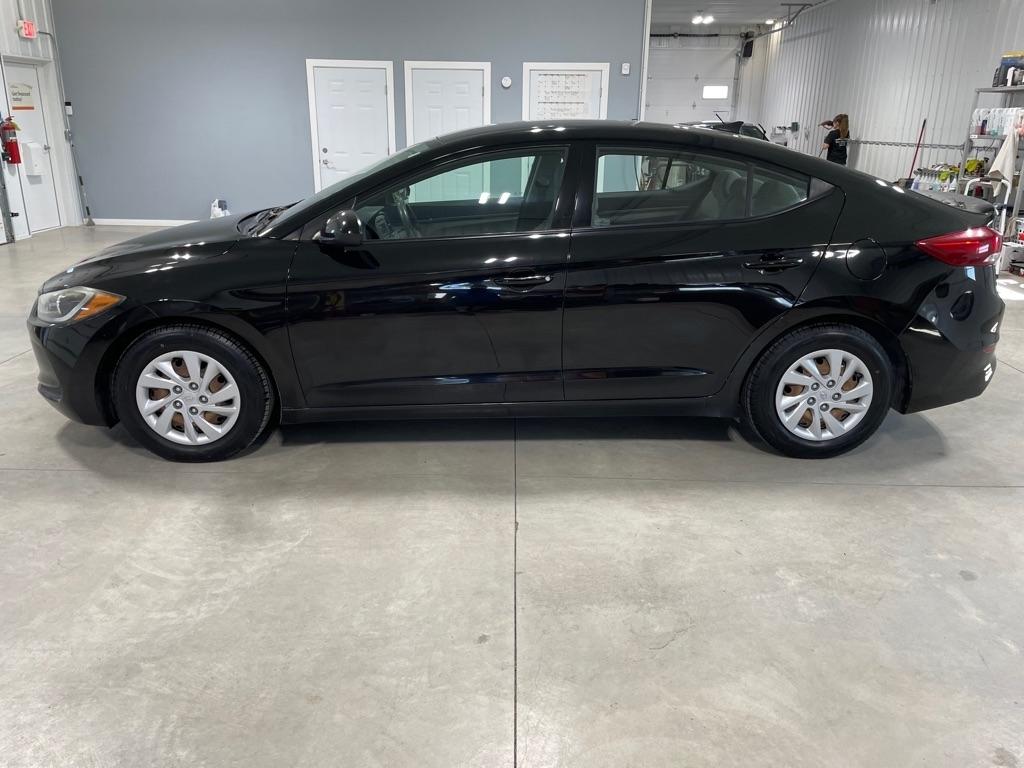 Hyundai Elantra  2017