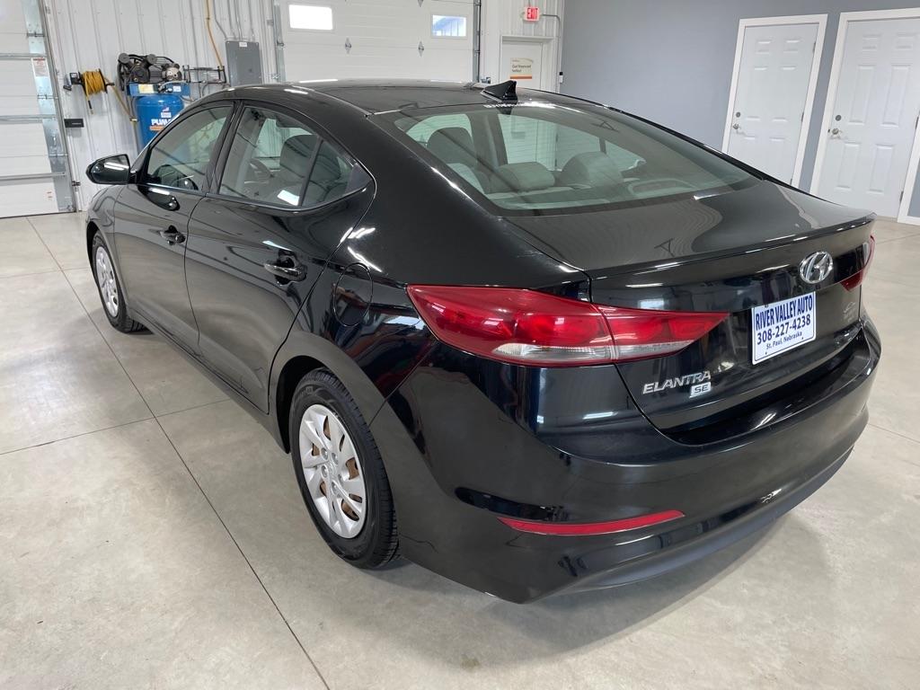 Hyundai Elantra  2017