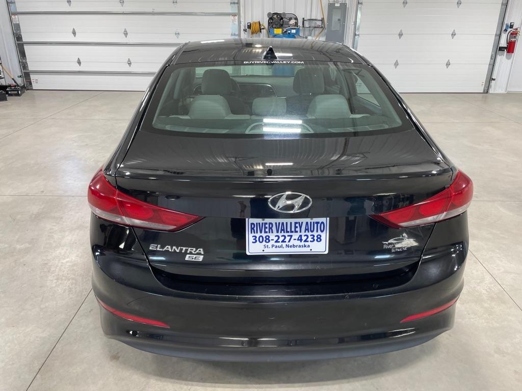 Hyundai Elantra  2017