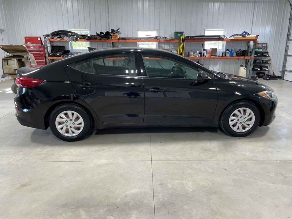 Hyundai Elantra  2017