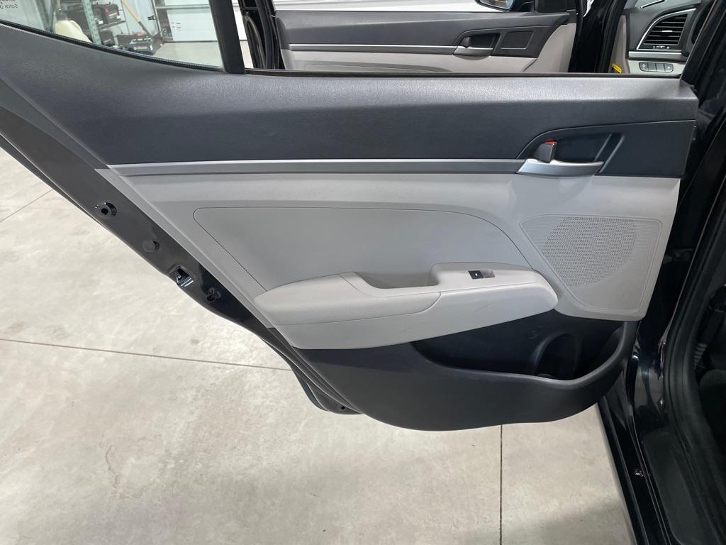 Hyundai Elantra  2017
