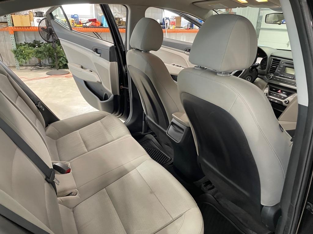 Hyundai Elantra  2017