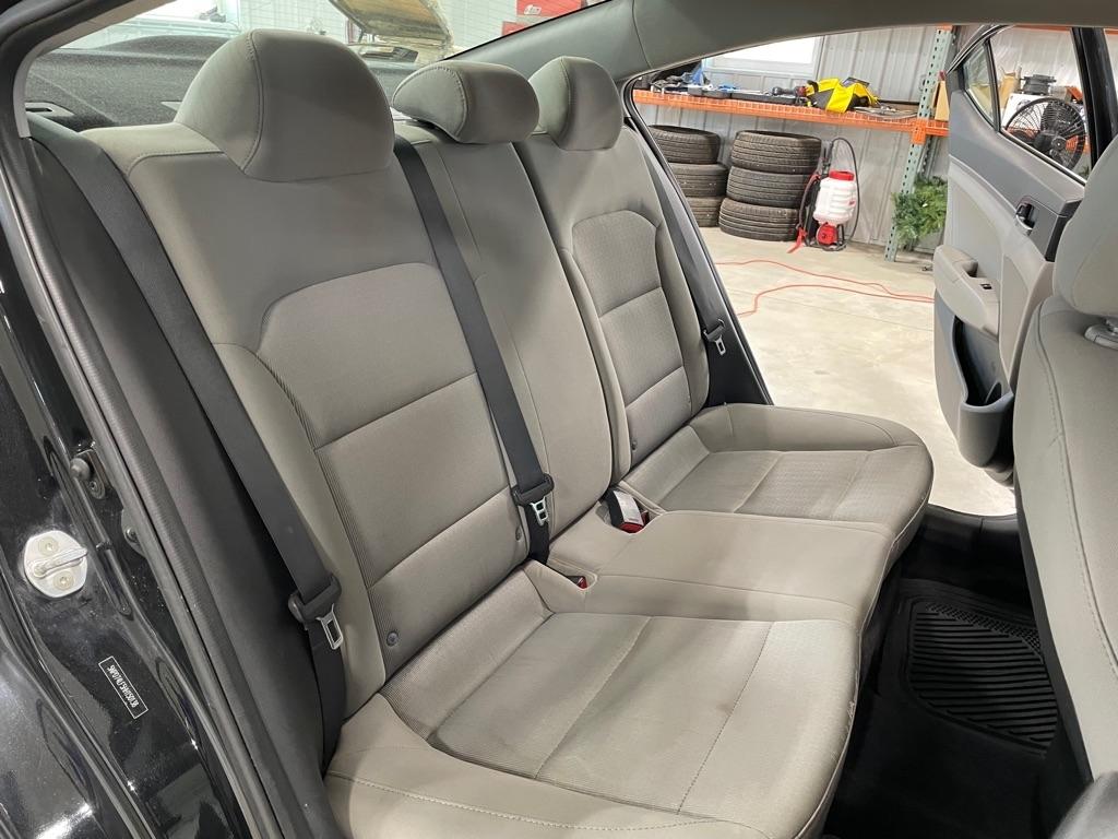 Hyundai Elantra  2017