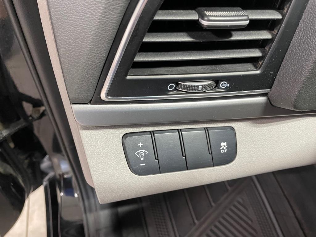 Hyundai Elantra  2017