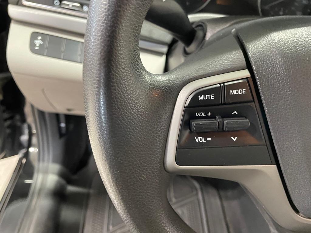 Hyundai Elantra  2017