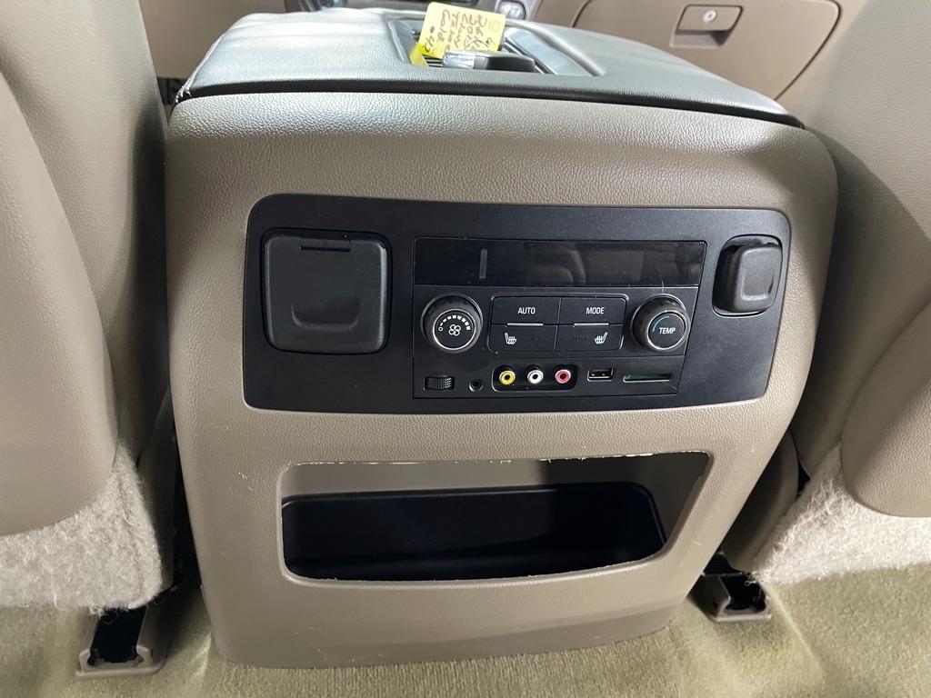 Chevrolet Tahoe  2015