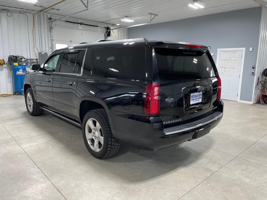 Chevrolet Suburban  2020