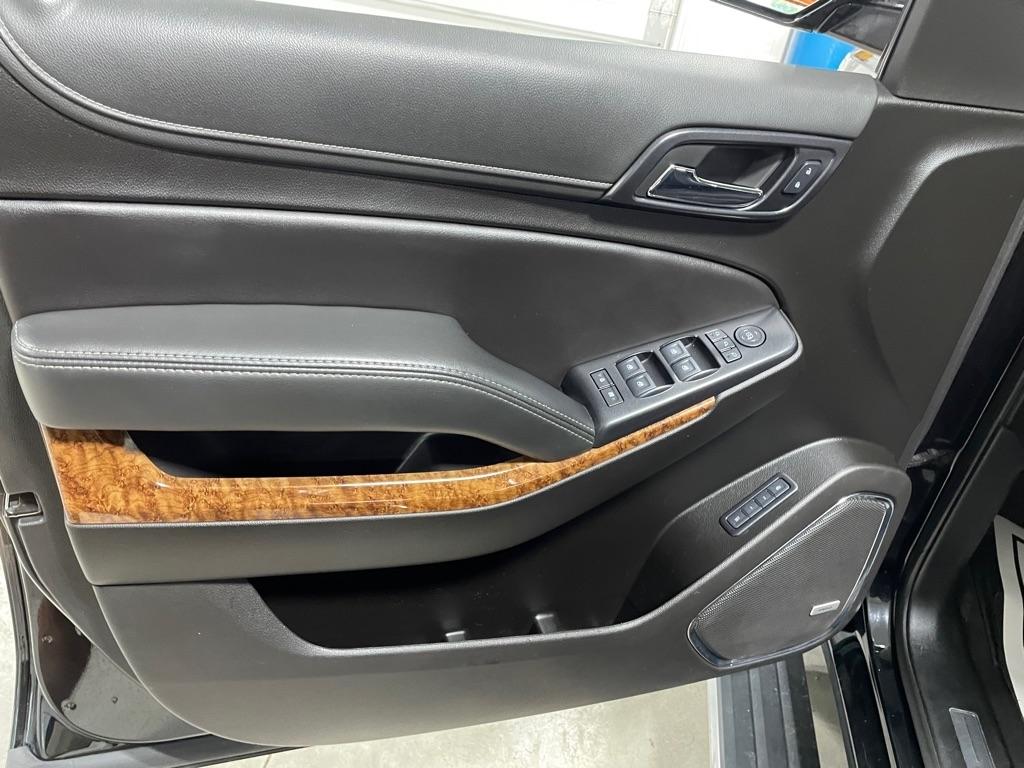 Chevrolet Suburban  2020