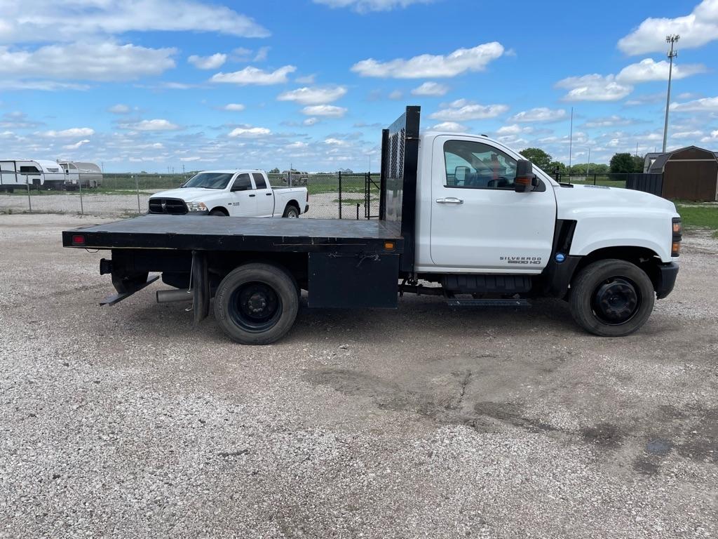 Chevrolet Silverado Medium Duty  2021