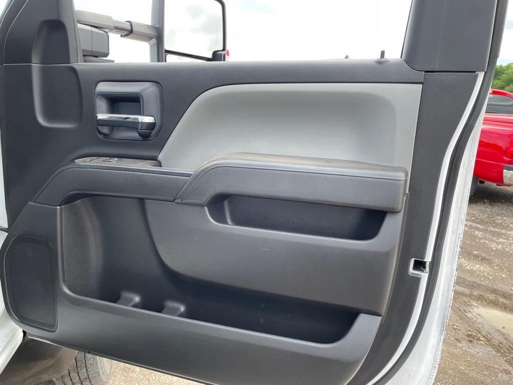 Chevrolet Silverado Medium Duty  2021