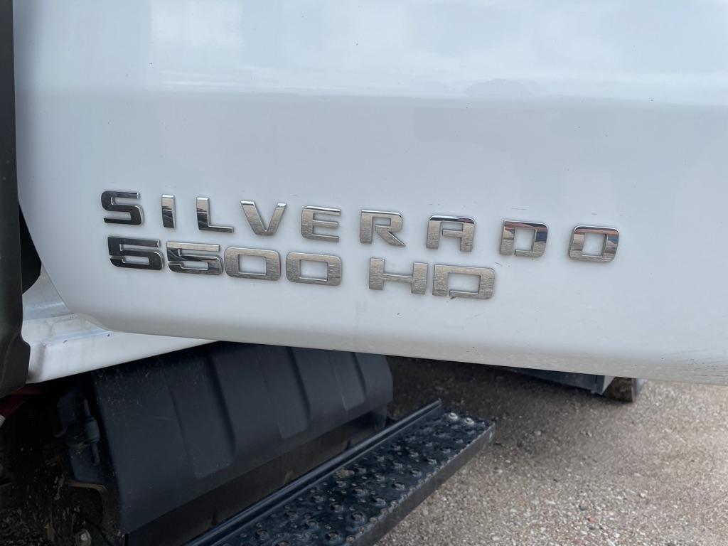 Chevrolet Silverado Medium Duty  2021
