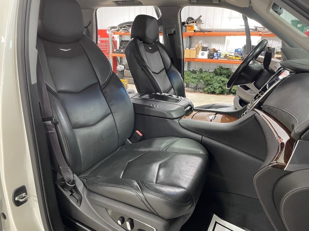Cadillac Escalade  2015