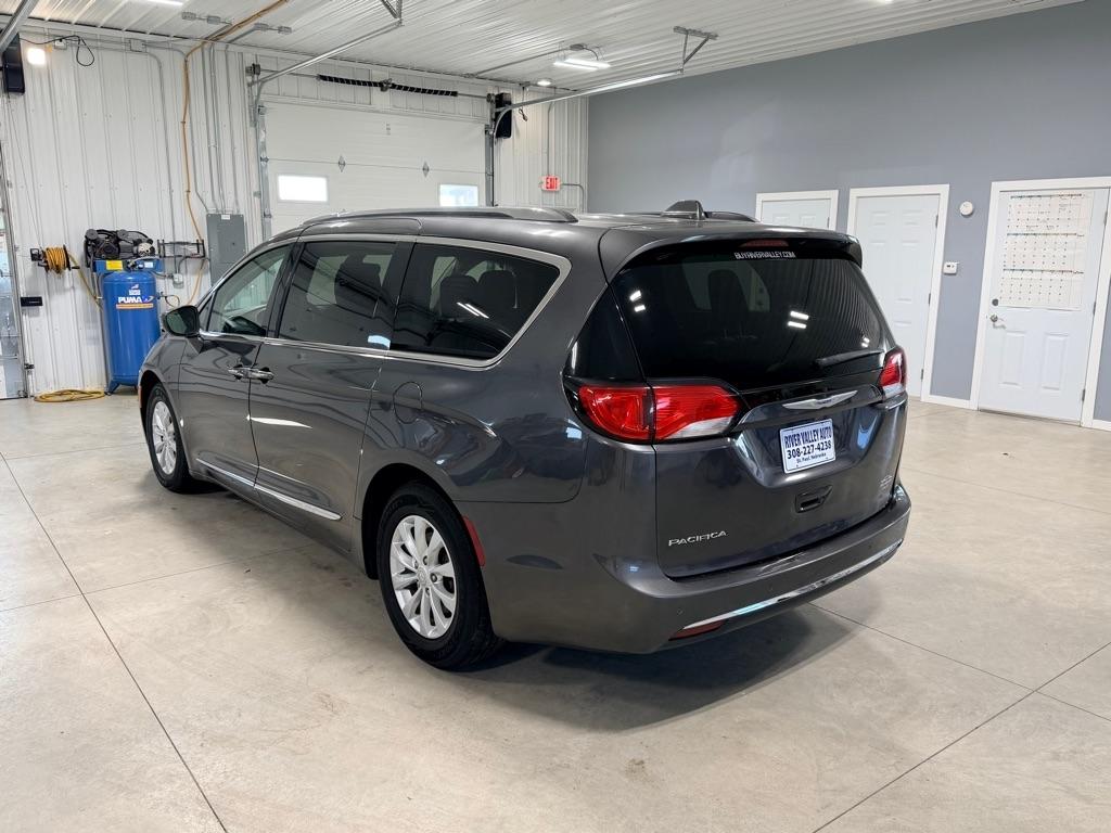 Chrysler Pacifica  2019