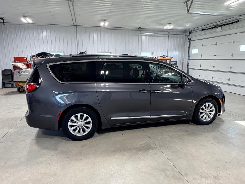 Chrysler Pacifica  2019