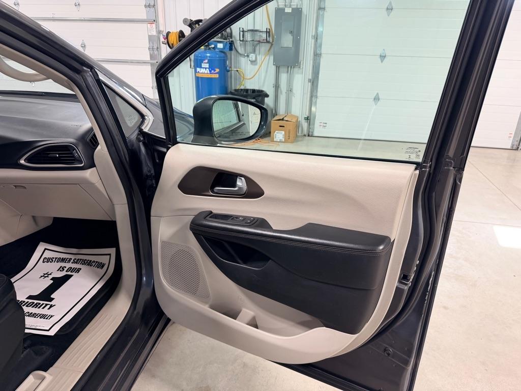 Chrysler Pacifica  2019