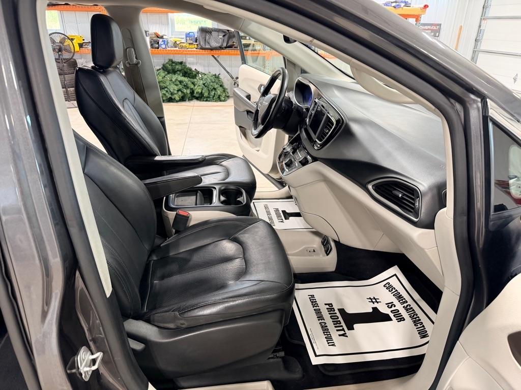 Chrysler Pacifica  2019