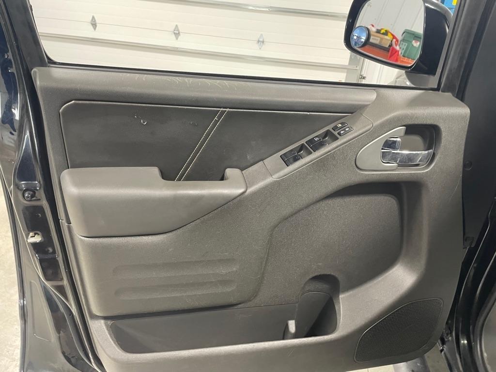 Nissan Frontier  2015