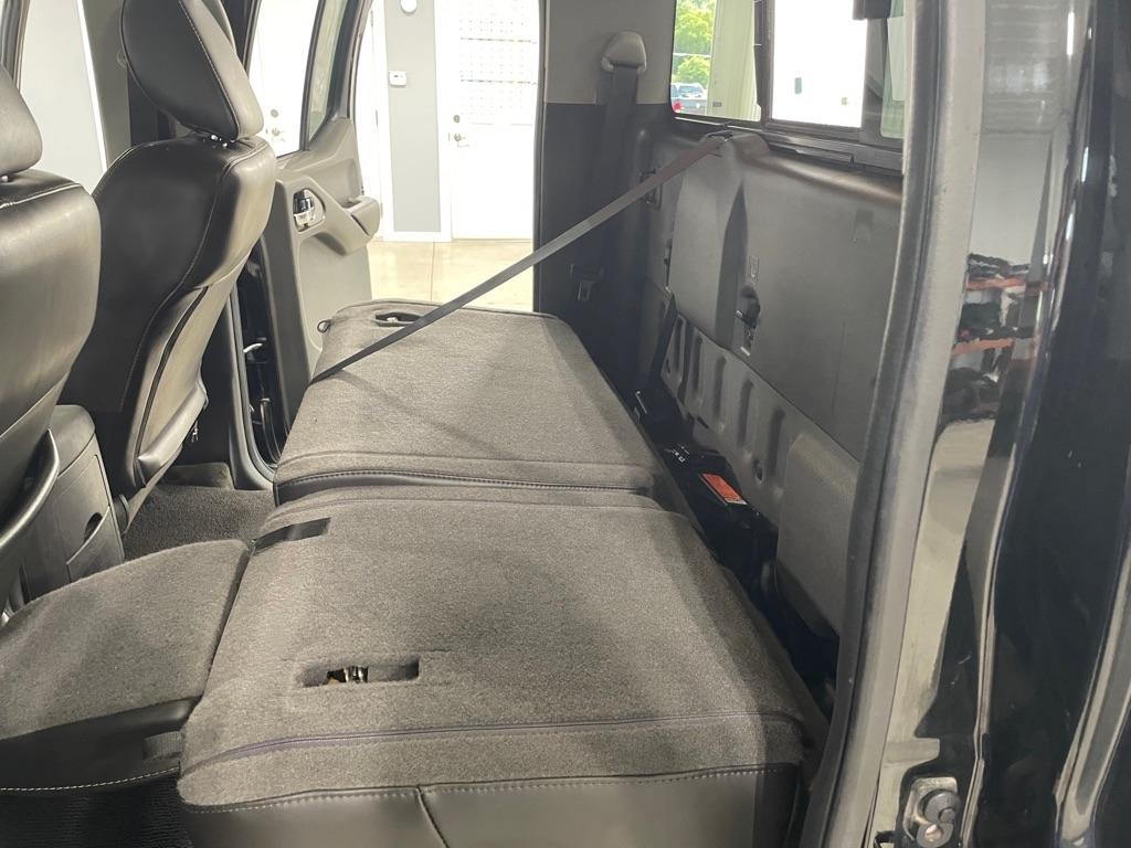Nissan Frontier  2015