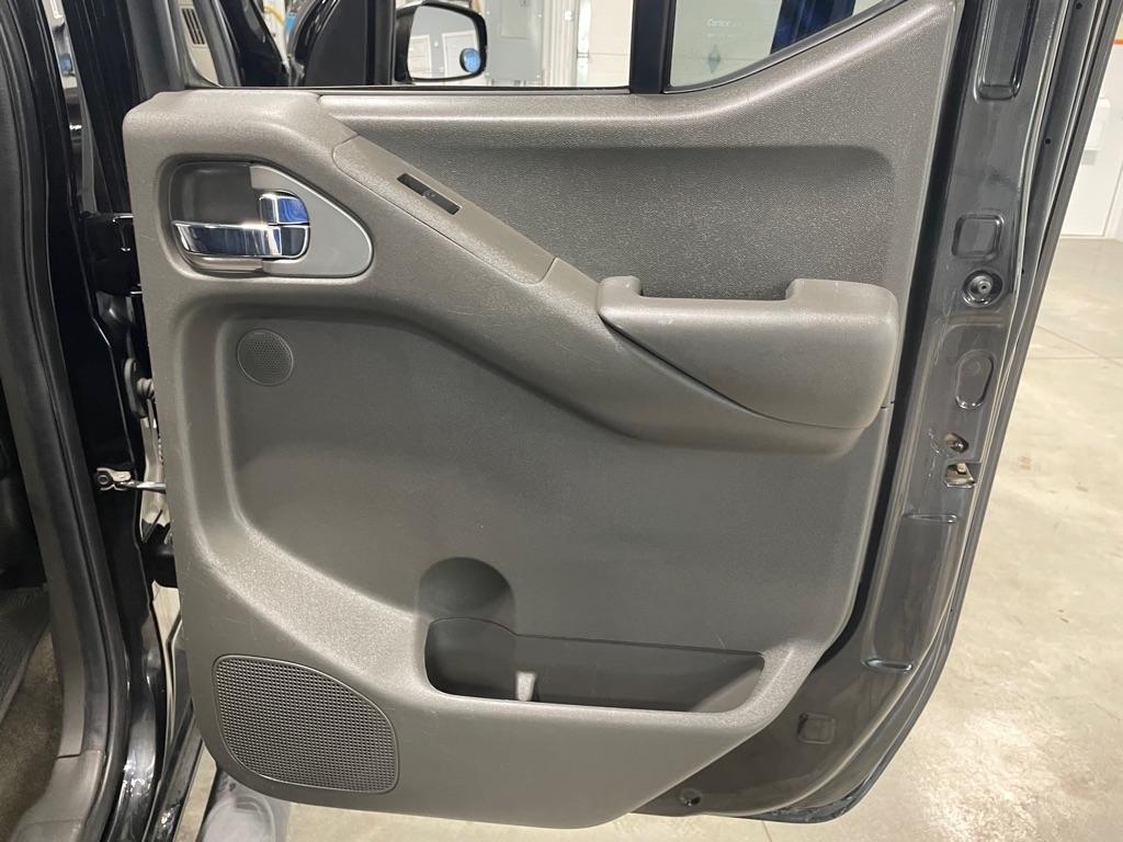 Nissan Frontier  2015
