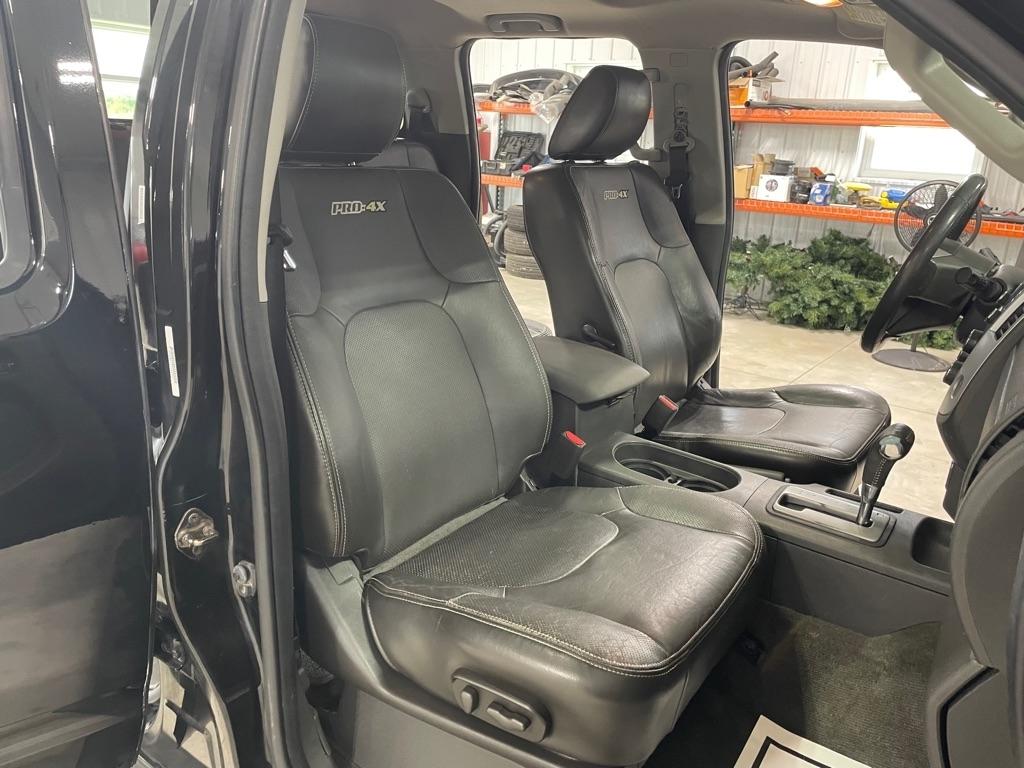 Nissan Frontier  2015