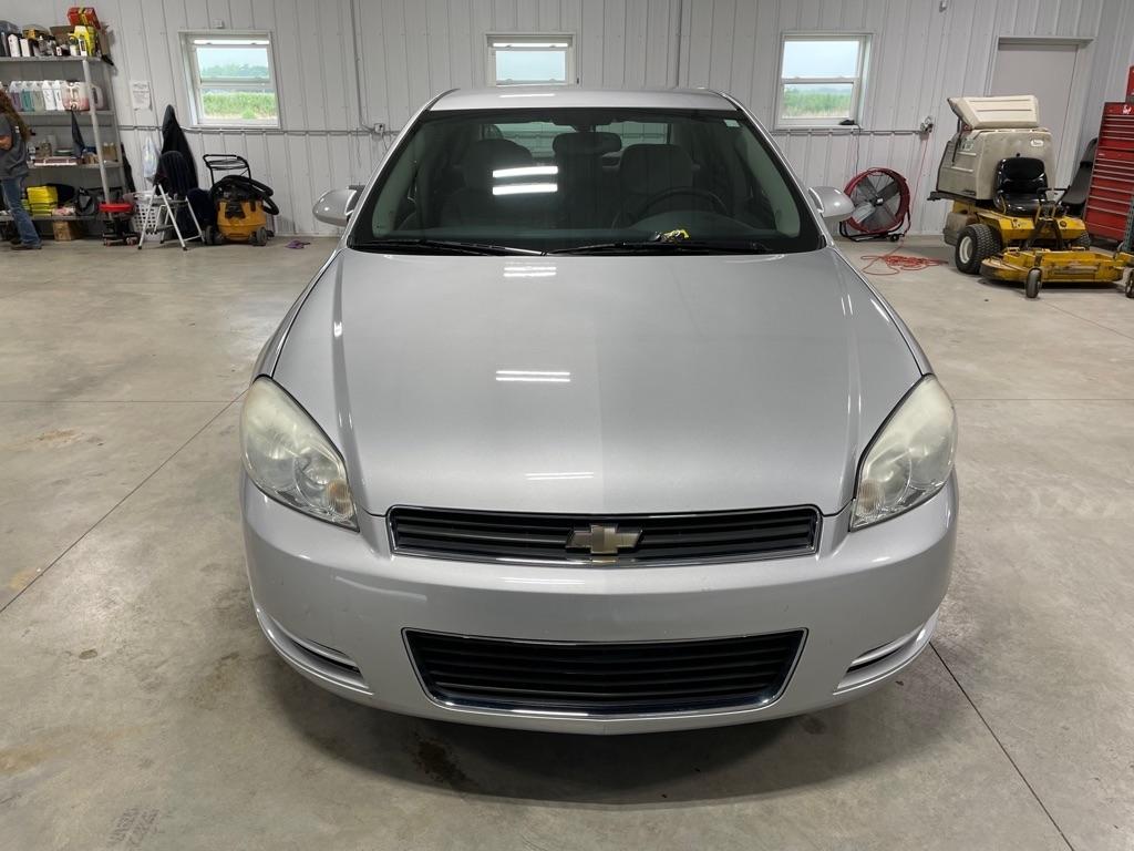 Chevrolet Impala  2010