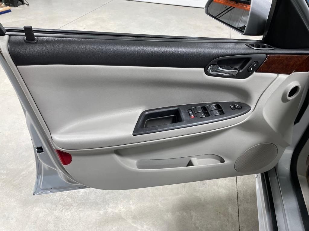 Chevrolet Impala  2010