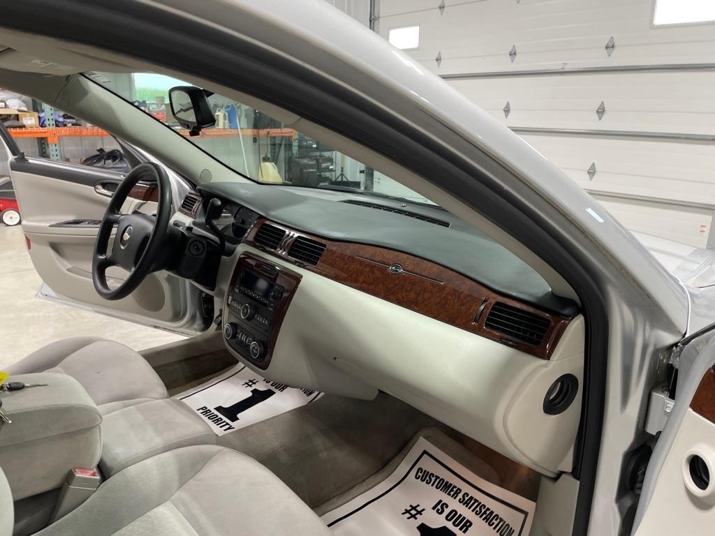 Chevrolet Impala  2010