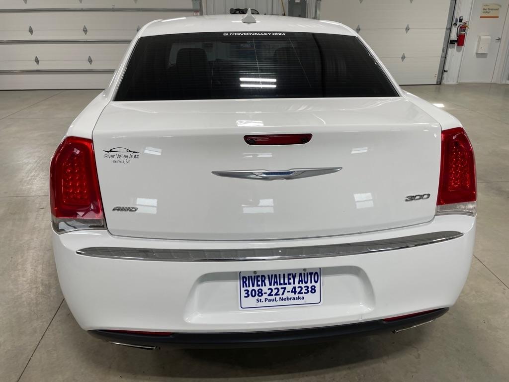 Chrysler 300 Limited 2017