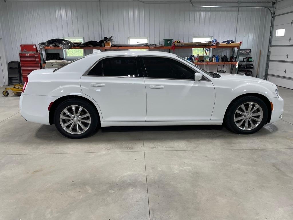 Chrysler 300 Limited 2017