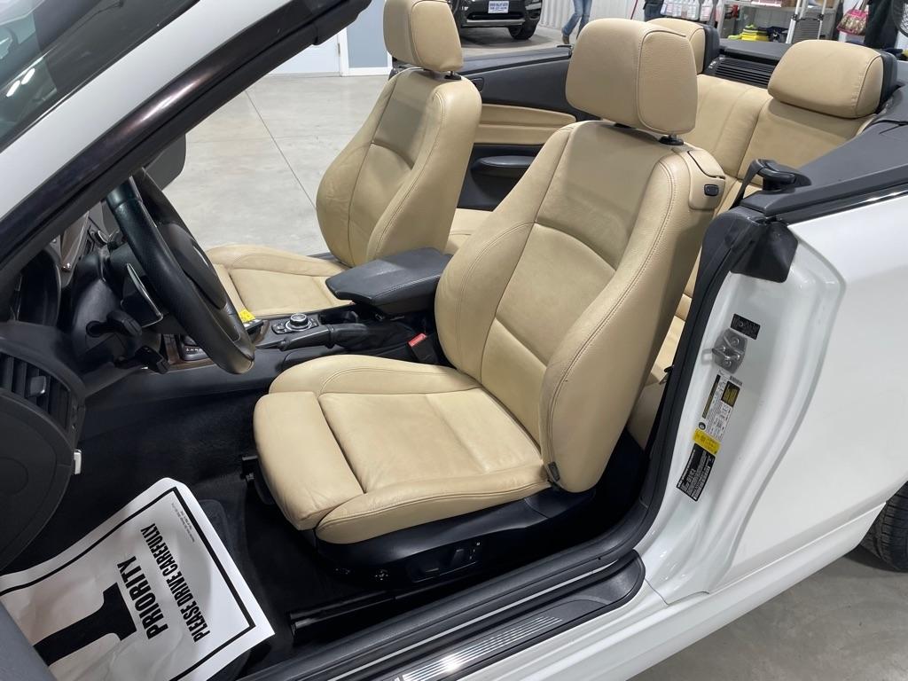 BMW 1-Series  2012