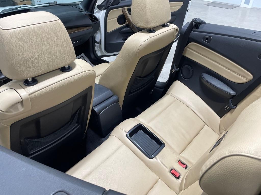 BMW 1-Series  2012