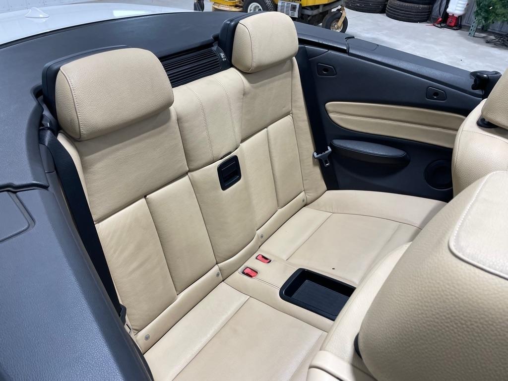 BMW 1-Series  2012
