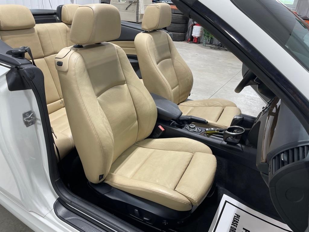 BMW 1-Series  2012