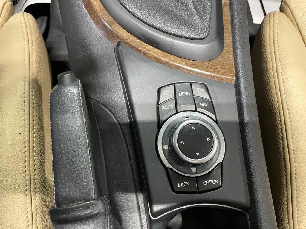 BMW 1-Series  2012