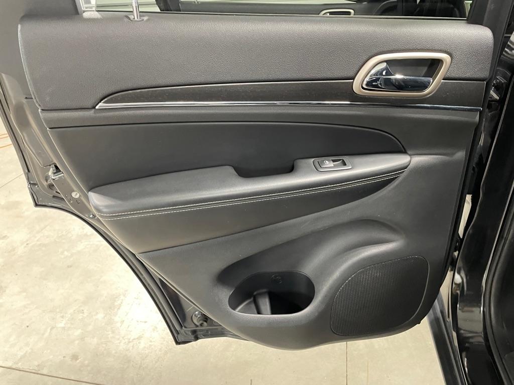 Jeep Grand Cherokee  2016