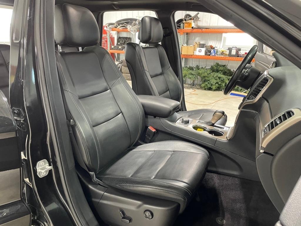 Jeep Grand Cherokee  2016