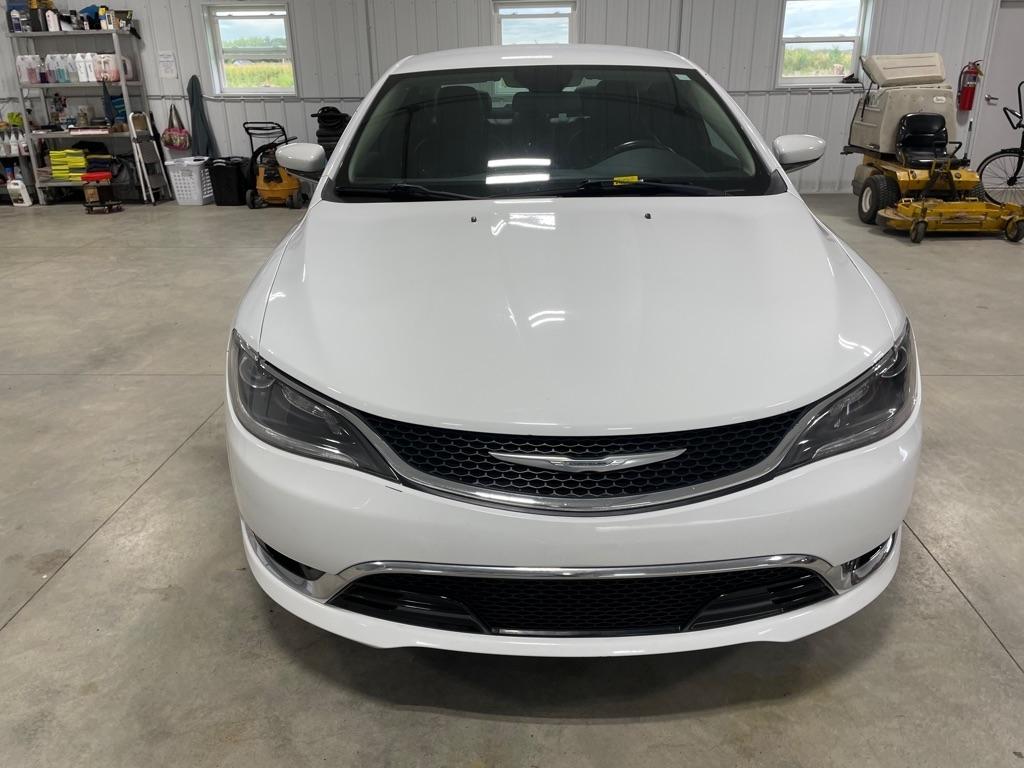 Chrysler 200  2015