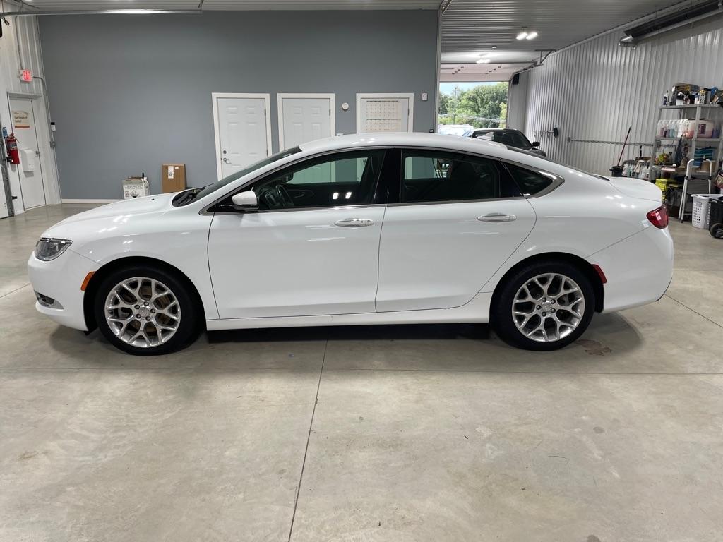 Chrysler 200  2015
